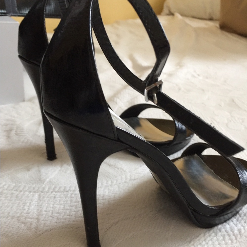 High heeled strap sandals